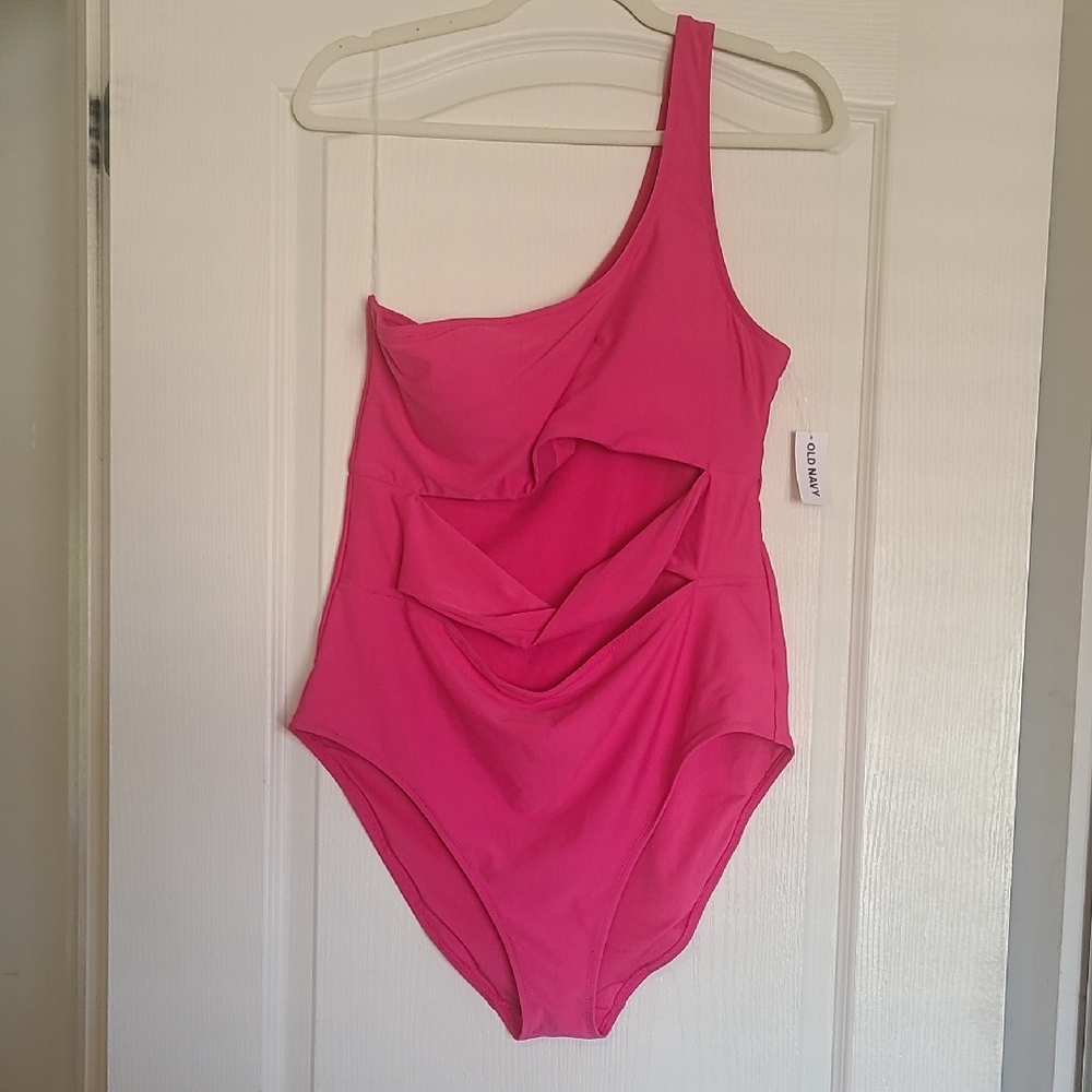 NWT One Shoulder Bathing Suit